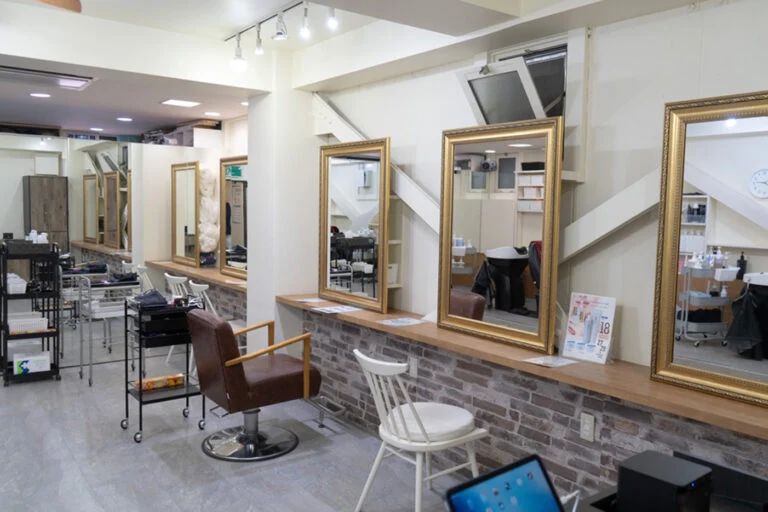 カラーのちから 中区栄錦店の外観